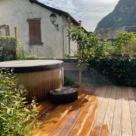 Le Monrepos Avec Jacuzzi Nordique * Bielle