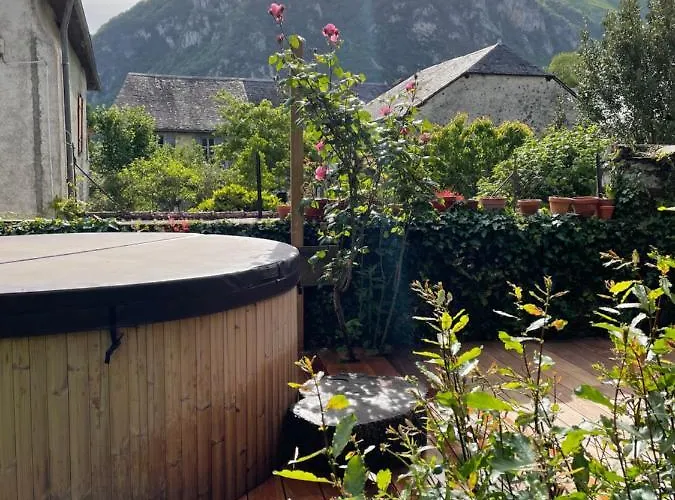 Le Monrepos Avec Bain Nordique Apartamento Bielle